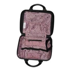 IT Luggage Indulging - Vanity Case (Moo Cow Print) 19 IT Luggage Indulging - Vanity Case (Moo Cow Print) -Travel Luggage Store 33198 UK16 3039A15Moocowblack whiterepeatprintSSInterior 078b8f4e 9715 4b3c 88e0 261c6ed5038f