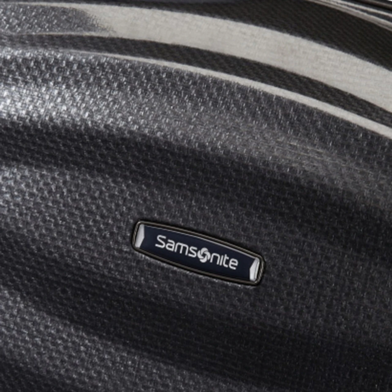 Samsonite Lite-Shock 4 Wheel Medium Suitcase - 69cm 21 Samsonite Lite-Shock 4 Wheel Medium Suitcase - 69cm - Image 19