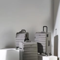 IT Luggage Census - Cabin (Grey Skin) -Travel Luggage Store 9 a502e4cd 24ef 4939 a992 cf0949f8f3ac