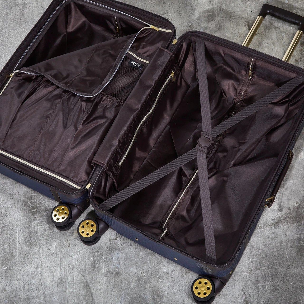 Rock Vintage 4 Wheel Large Suitcase - 78cm - Image 16