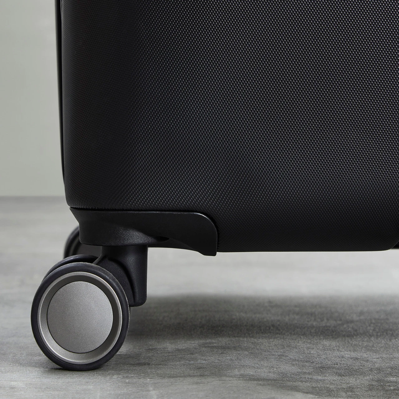 Rock Bali 4 Wheel Cabin Suitcase - 55cm 8 Rock Bali 4 Wheel Cabin Suitcase - 55cm - Image 6