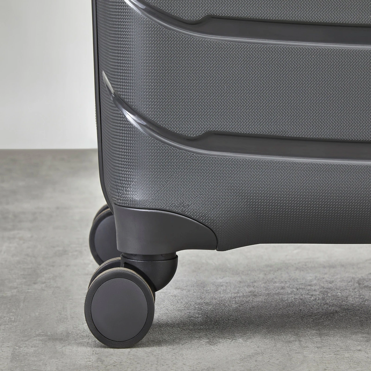 Rock Prime 4 Wheel Exp Cabin Suitcase - 56cm 14 Rock Prime 4 Wheel Exp Cabin Suitcase - 56cm - Image 12